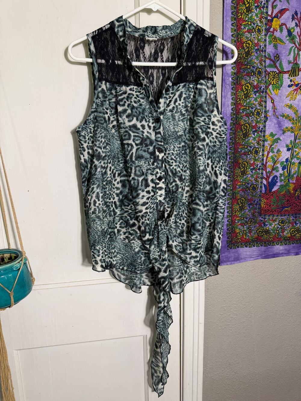 Women’s XL Leopard Print Sleeveless Blouse Black Lace Sheer Yoke Front Tie Top
